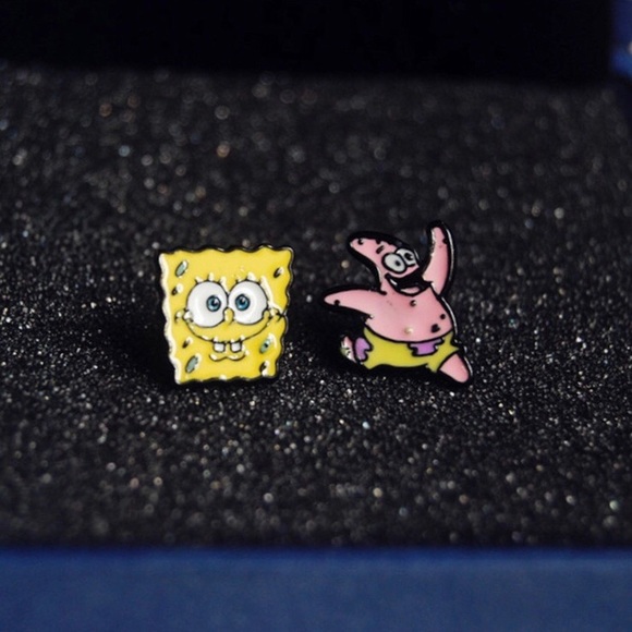 Spongebob Square Pants Enamel Stud Earrings - Picture 2 of 3